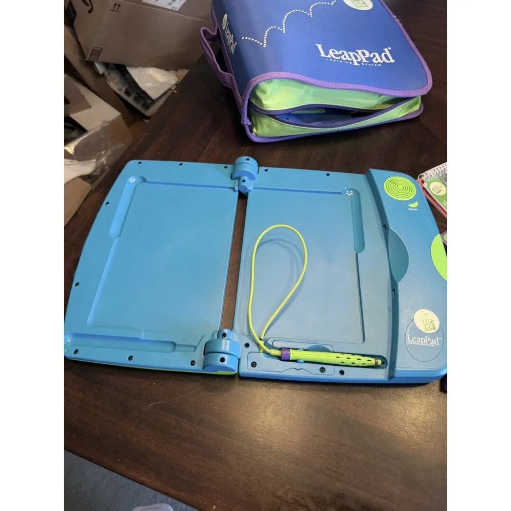 Vintage LeapFrog Leap Pad five Cartridges And Books Carrying Case Tested